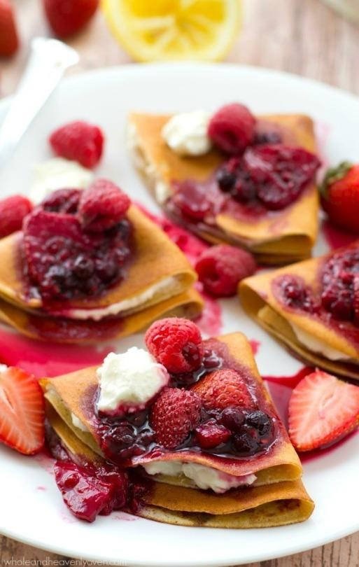 mixed berry cream cheese crepes 01.jpg
